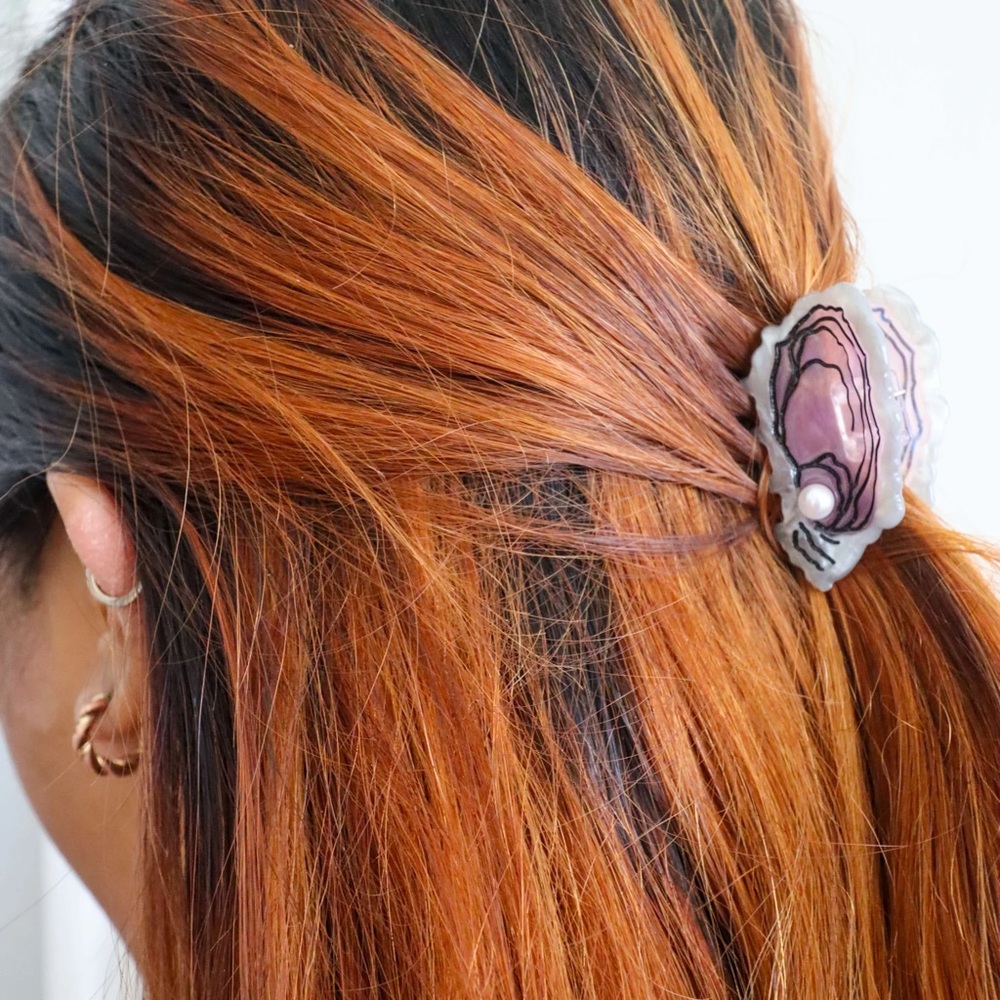 Jenny Lemons Oyster Hair Clip - Picture 3 of 12